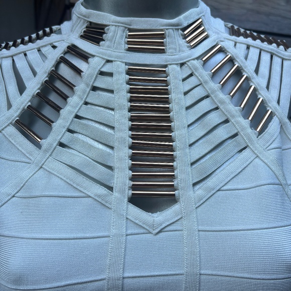 12th Cream dress - Picture 2 of 5